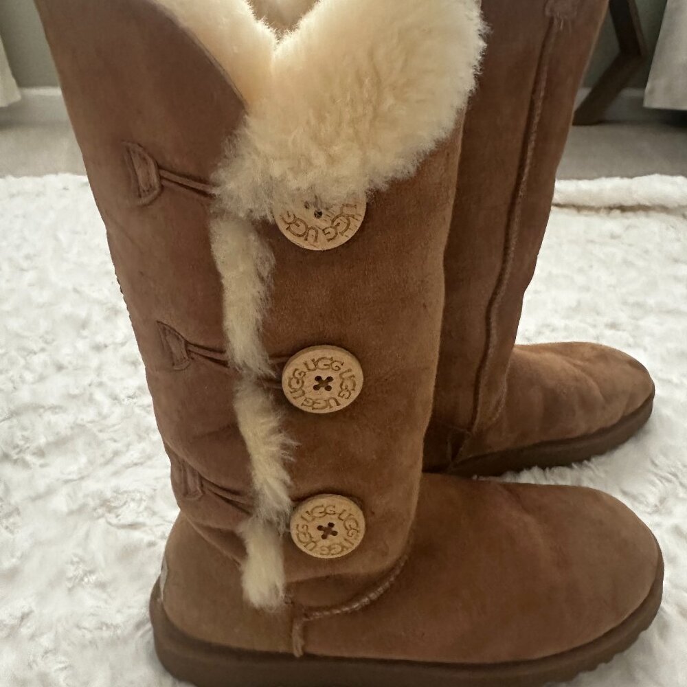UGG BAILEY BUTTON BOOT